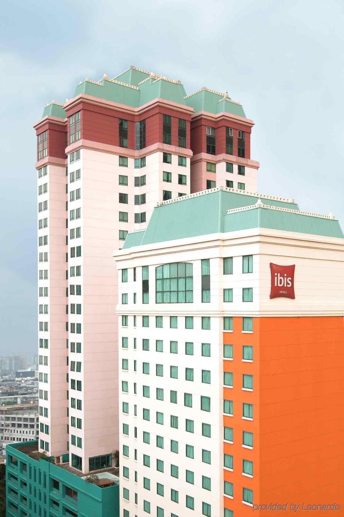 Ibis Mangga Dua Hotel Jakarta Exterior photo
