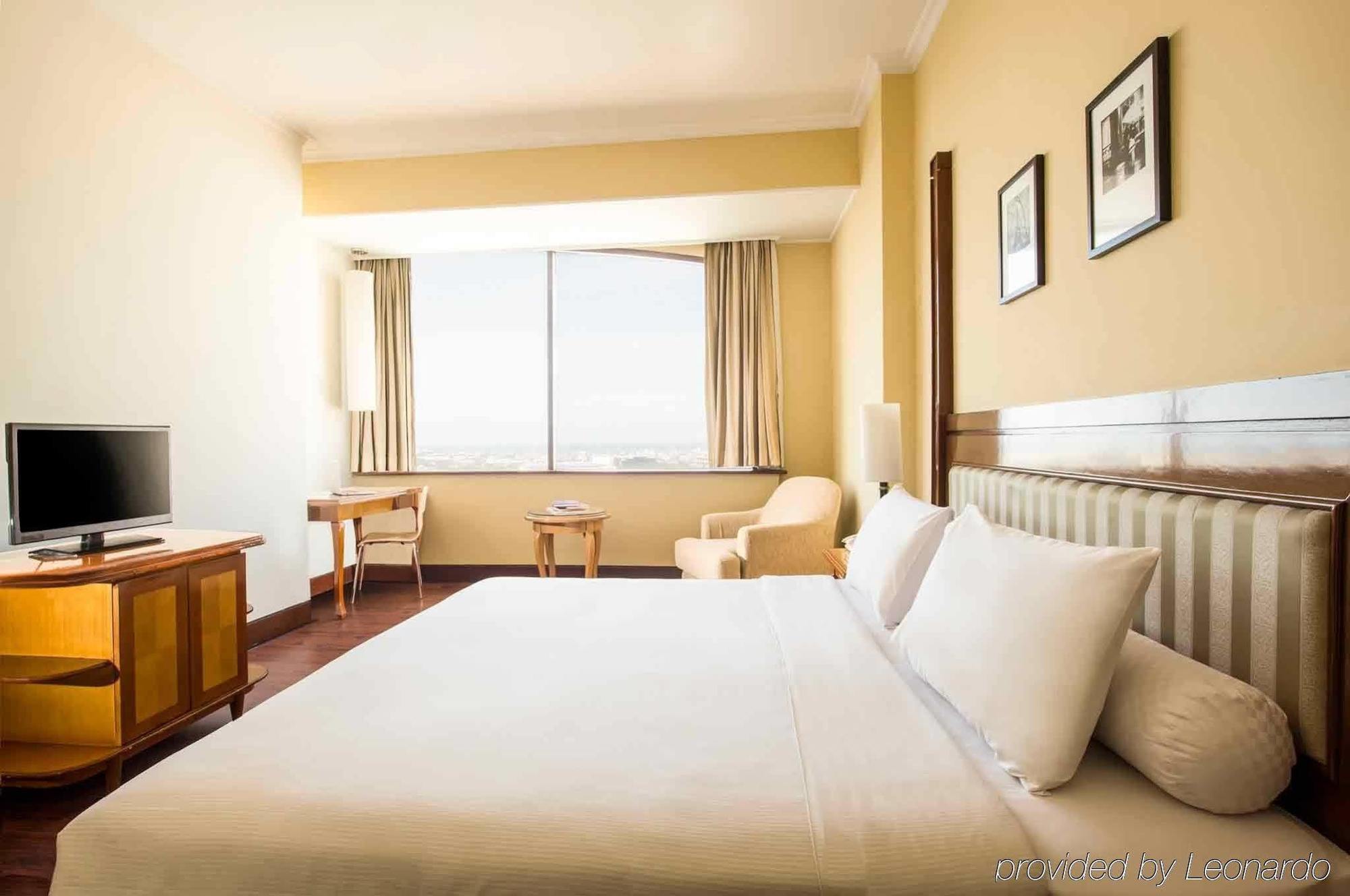 Ibis Mangga Dua Hotel Jakarta Exterior photo