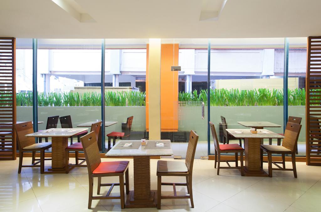 Ibis Mangga Dua Hotel Jakarta Exterior photo